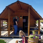 Cute little rustic cabin. 2019-07-20_Bozeman_Hotsprings-02